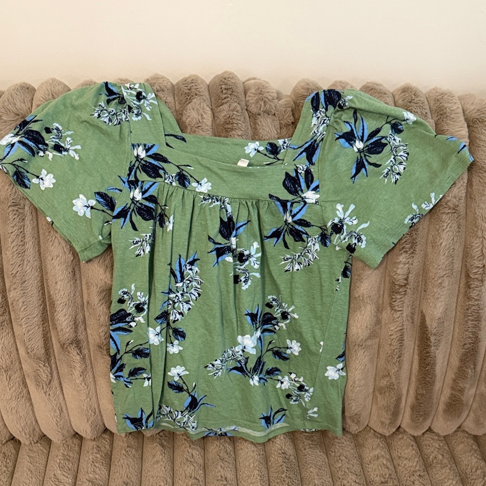 Green Floral Short Sleeve Women's Top